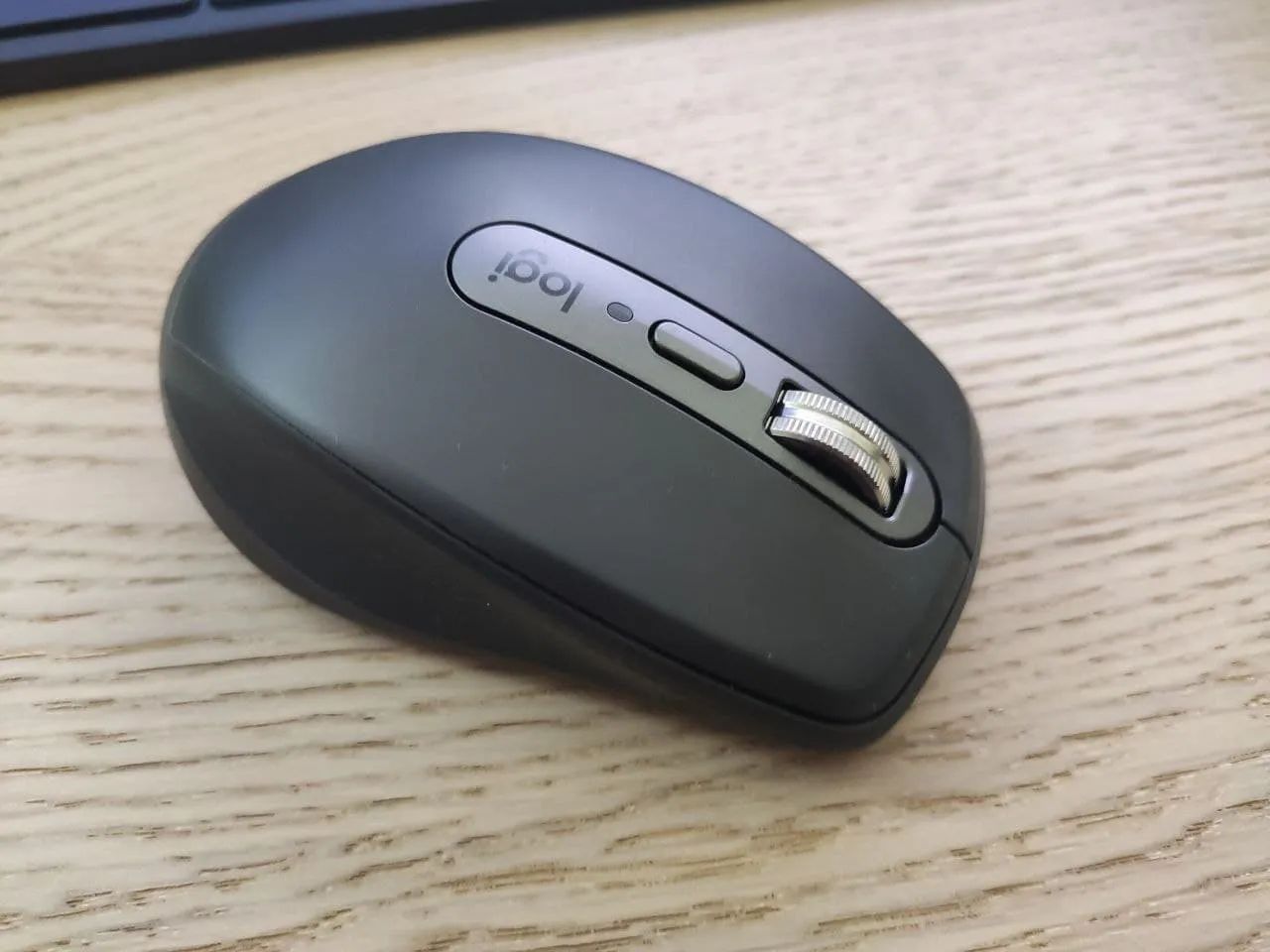 Logitech MX Anywhere 3 mouse wireless rosa vetro