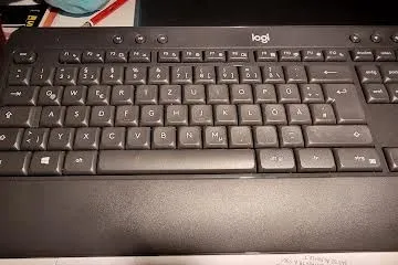 Logitech MK540 Combo Tastiera Mouse Wireless QWERTZ Tedesco