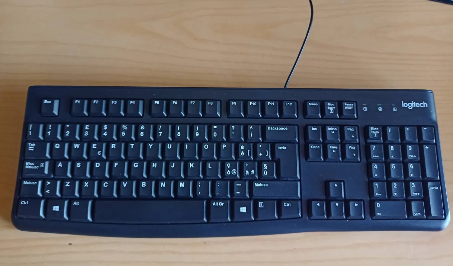 Logitech K120 tastiera cablata USB ITA QWERTY silenziosa