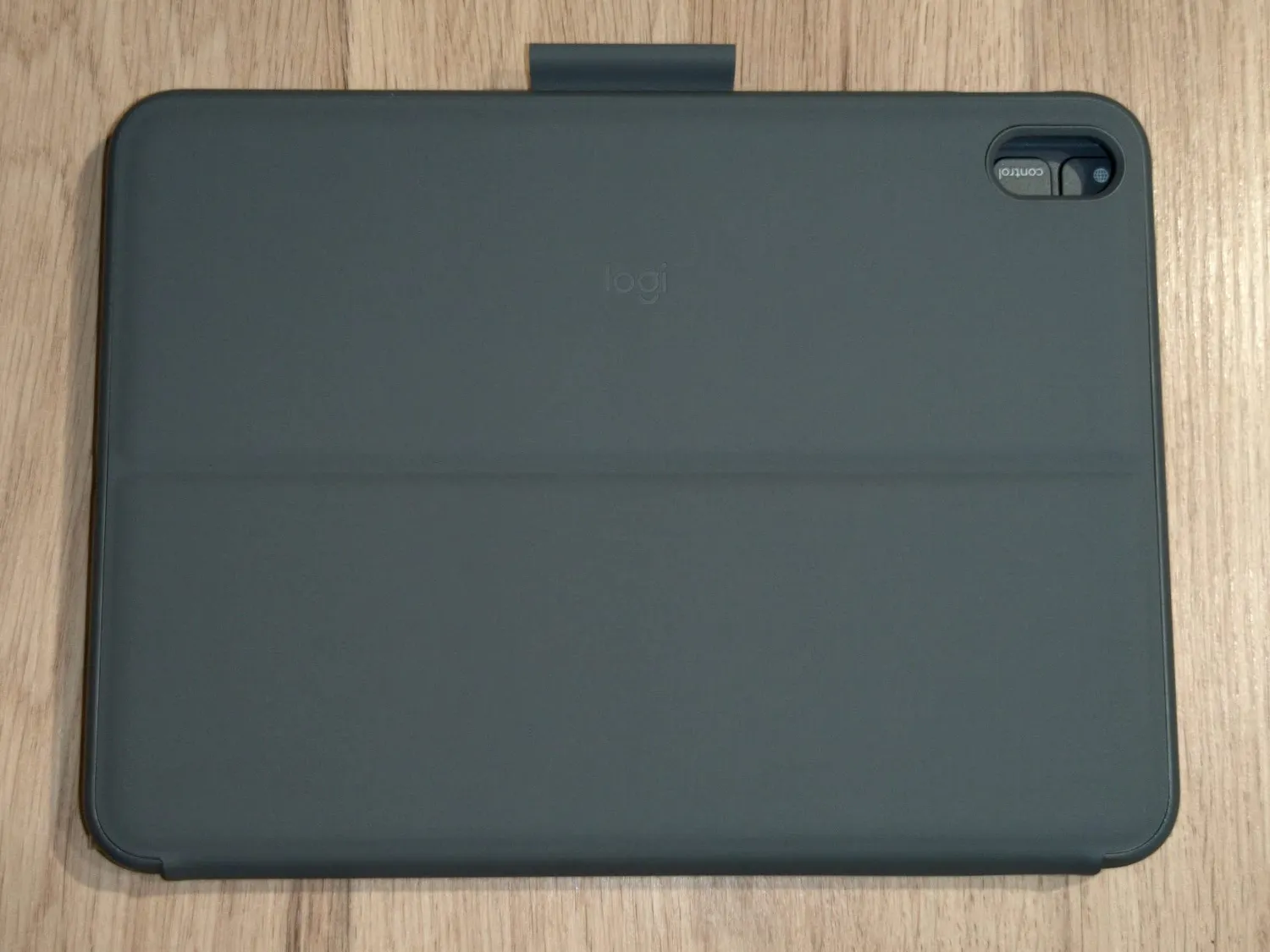 Logitech Slim Folio custodia tastiera iPad 10a gen ITA