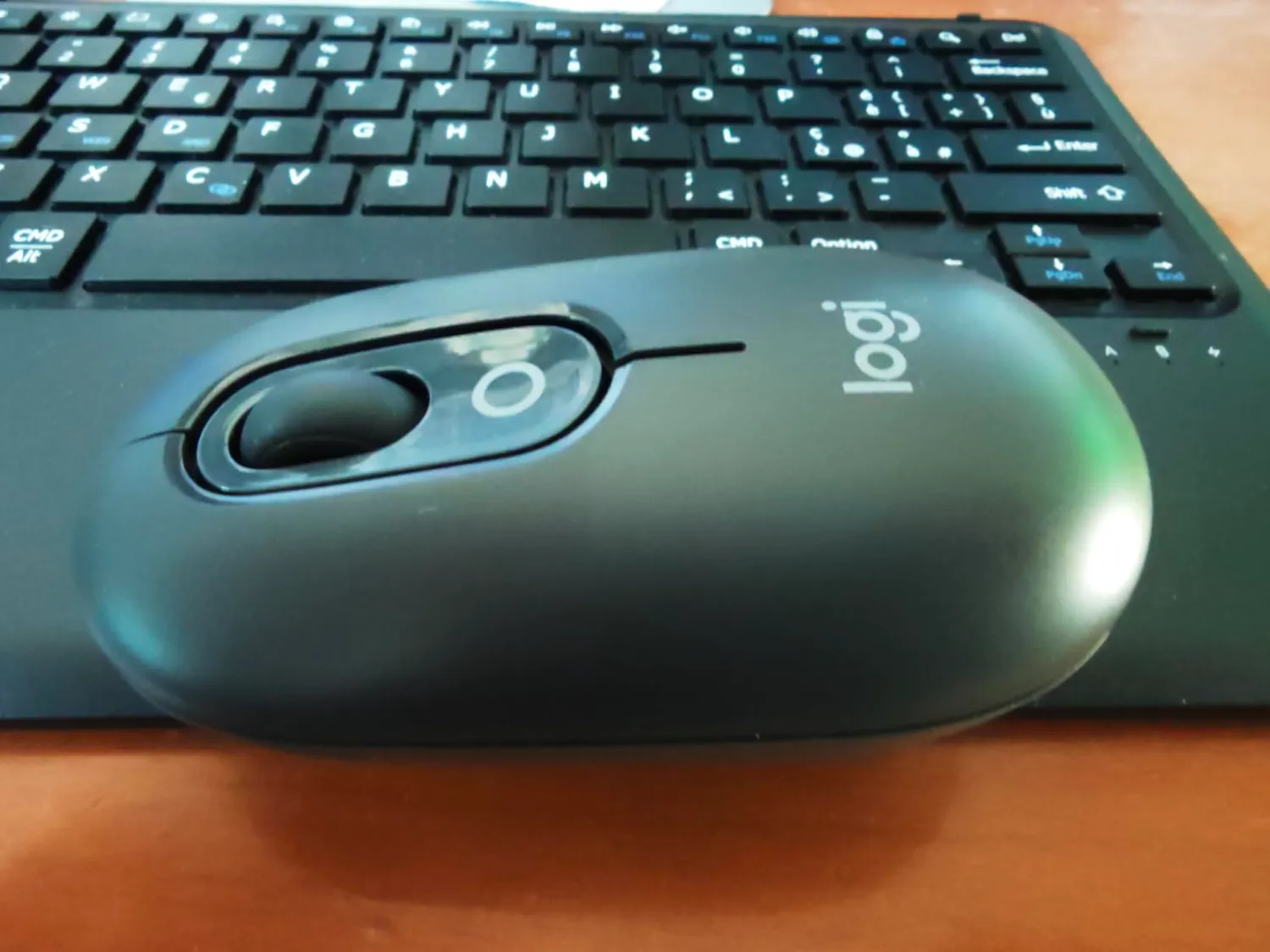 Logitech POP Mouse wireless rosa clic silenziosi