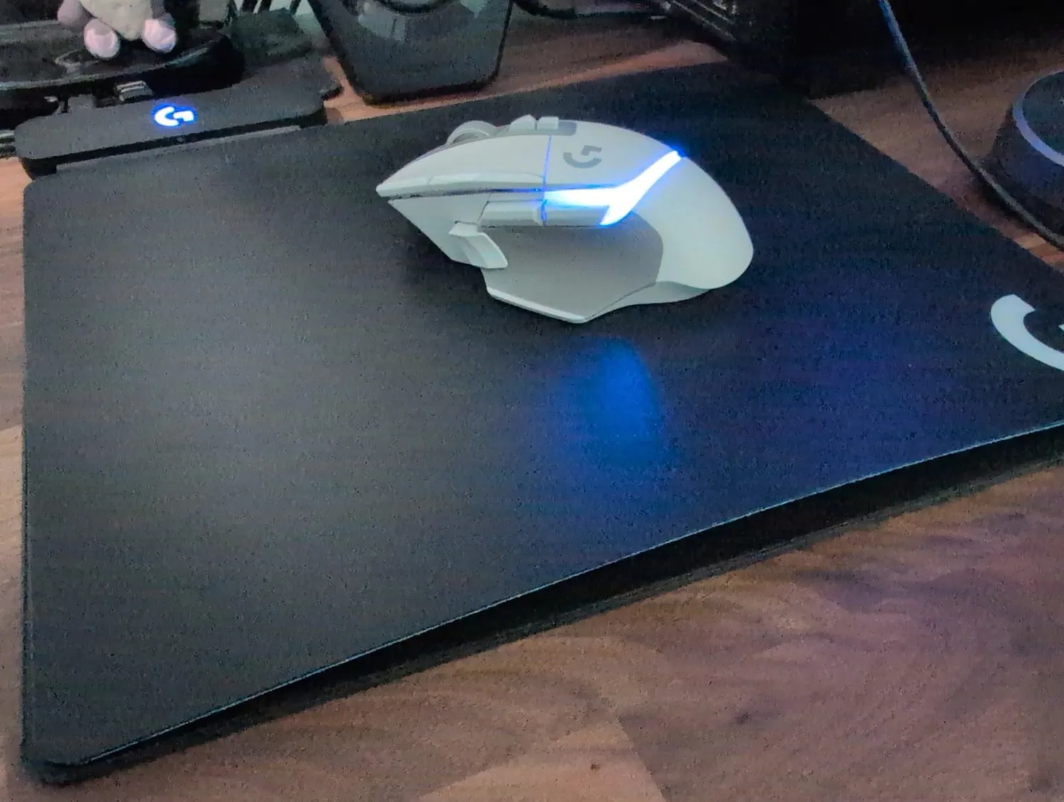 Logitech G POWERPLAY Tappetino Mouse Ricarica Wireless 275x300 mm