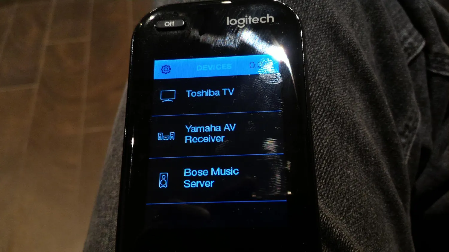 Logitech Harmony Elite telecomando universale con hub e touchscreen