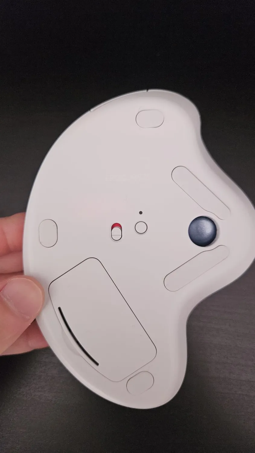Logitech Ergo M575 mouse trackball wireless ergonomico
