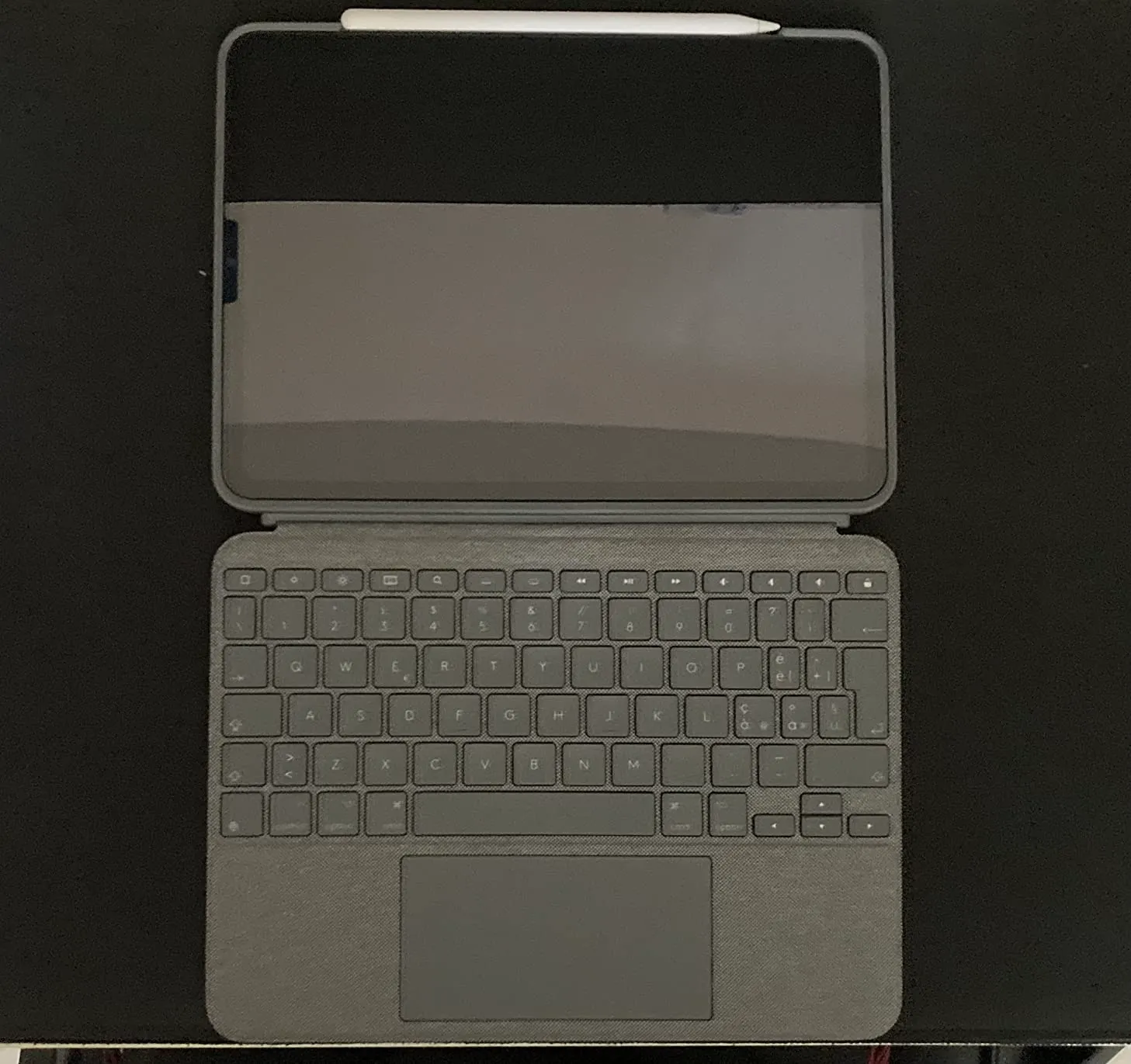 Logitech Combo Touch iPad Pro 11 tastiera ITA grigio