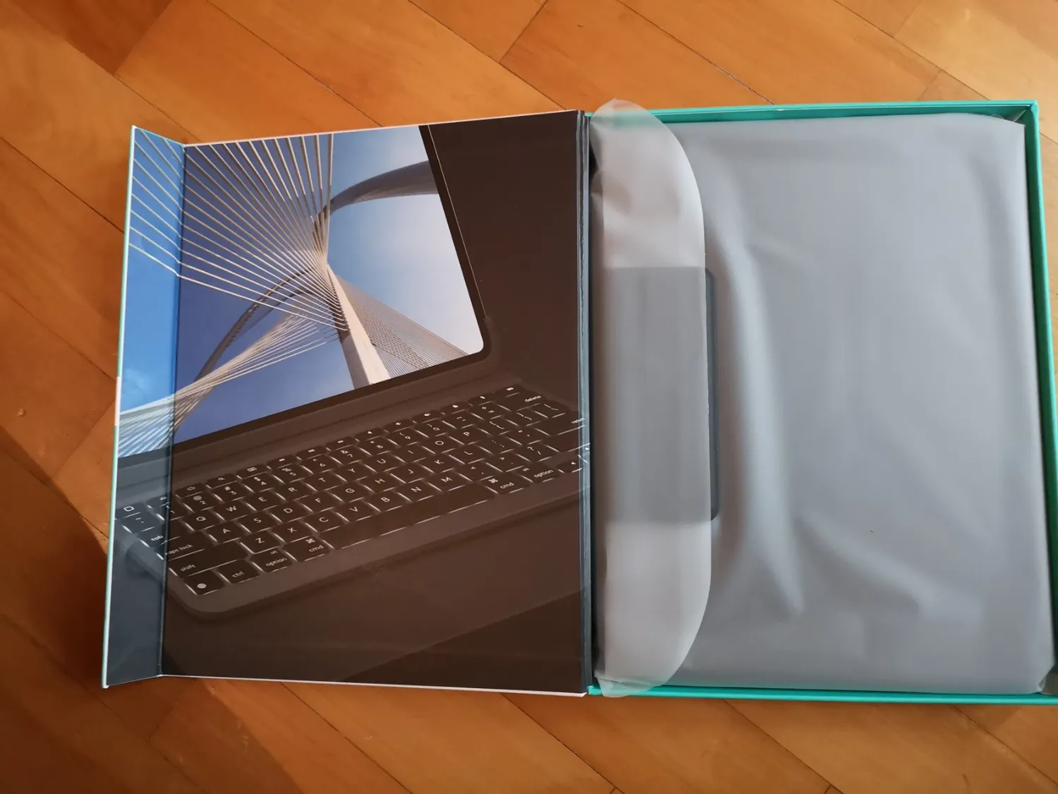 Logitech Slim Folio Pro Custodia Tastiera iPad 11 Retroilluminata