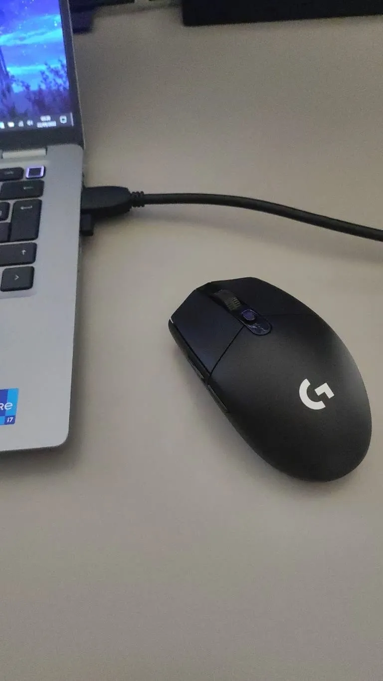 Logitech G G305 LIGHTSPEED mouse gaming wireless nero