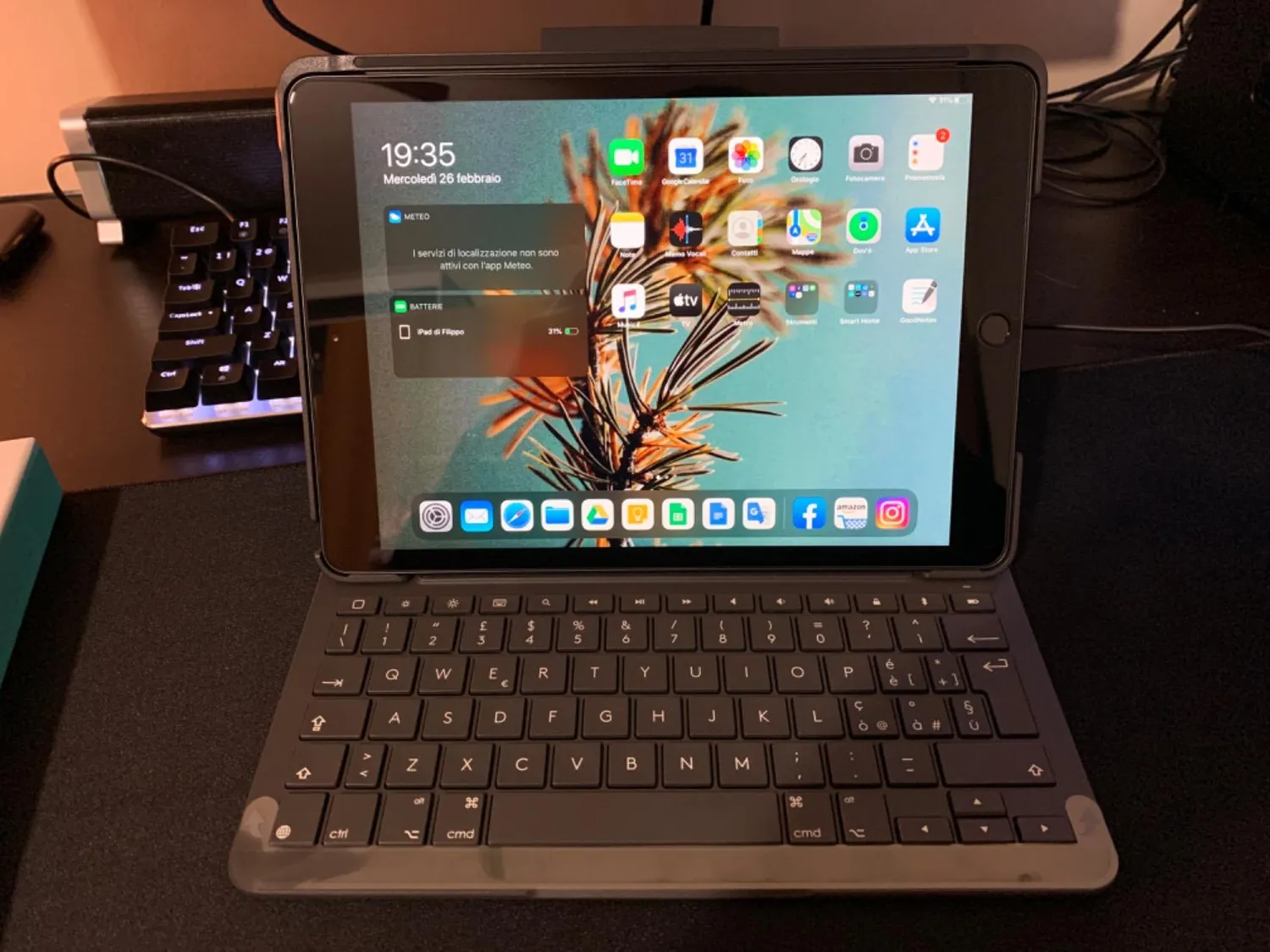 Logitech Slim Folio custodia tastiera iPad ITA QWERTY