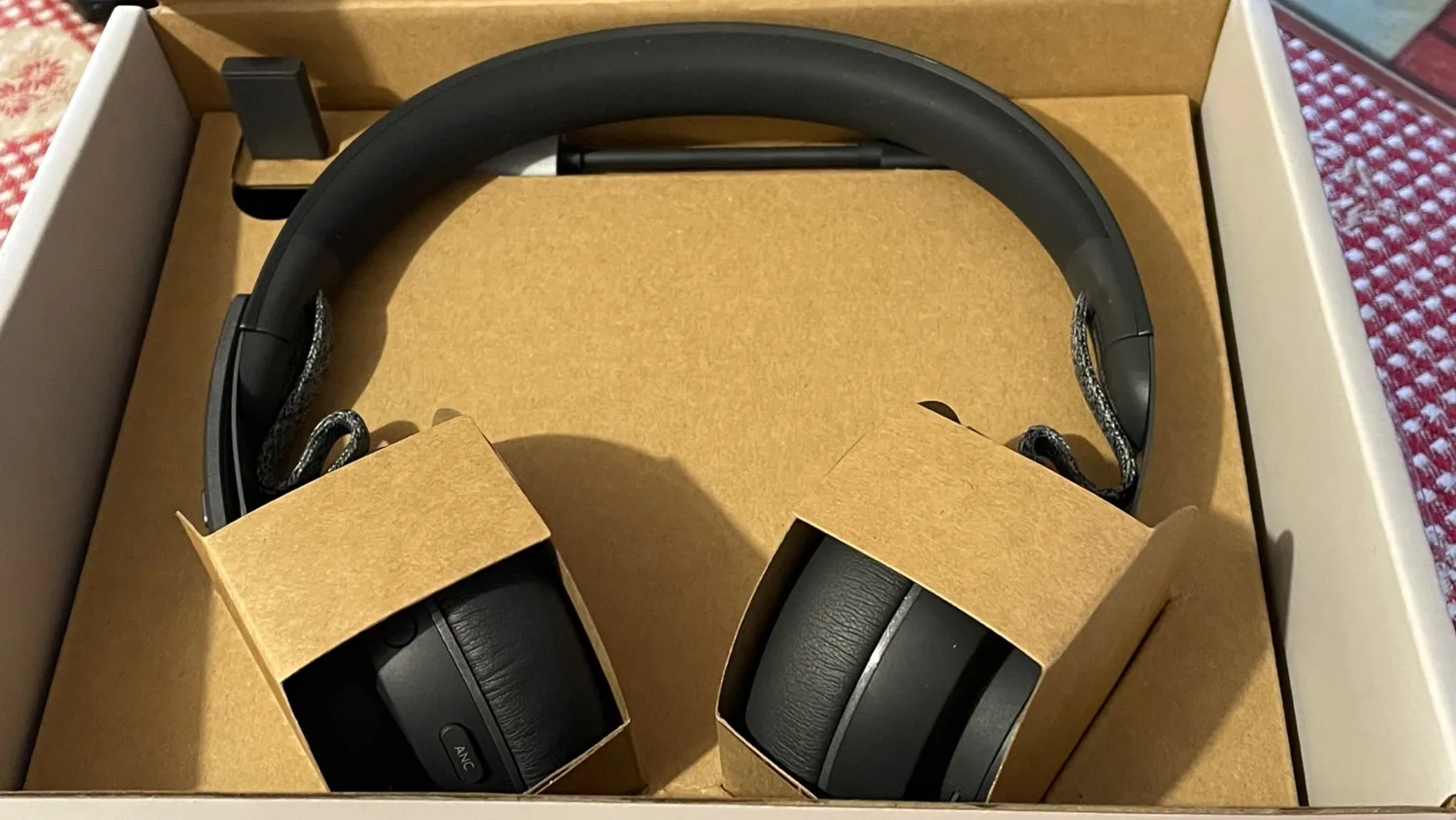 Logitech Zone 900 cuffie wireless Bluetooth ANC on-ear