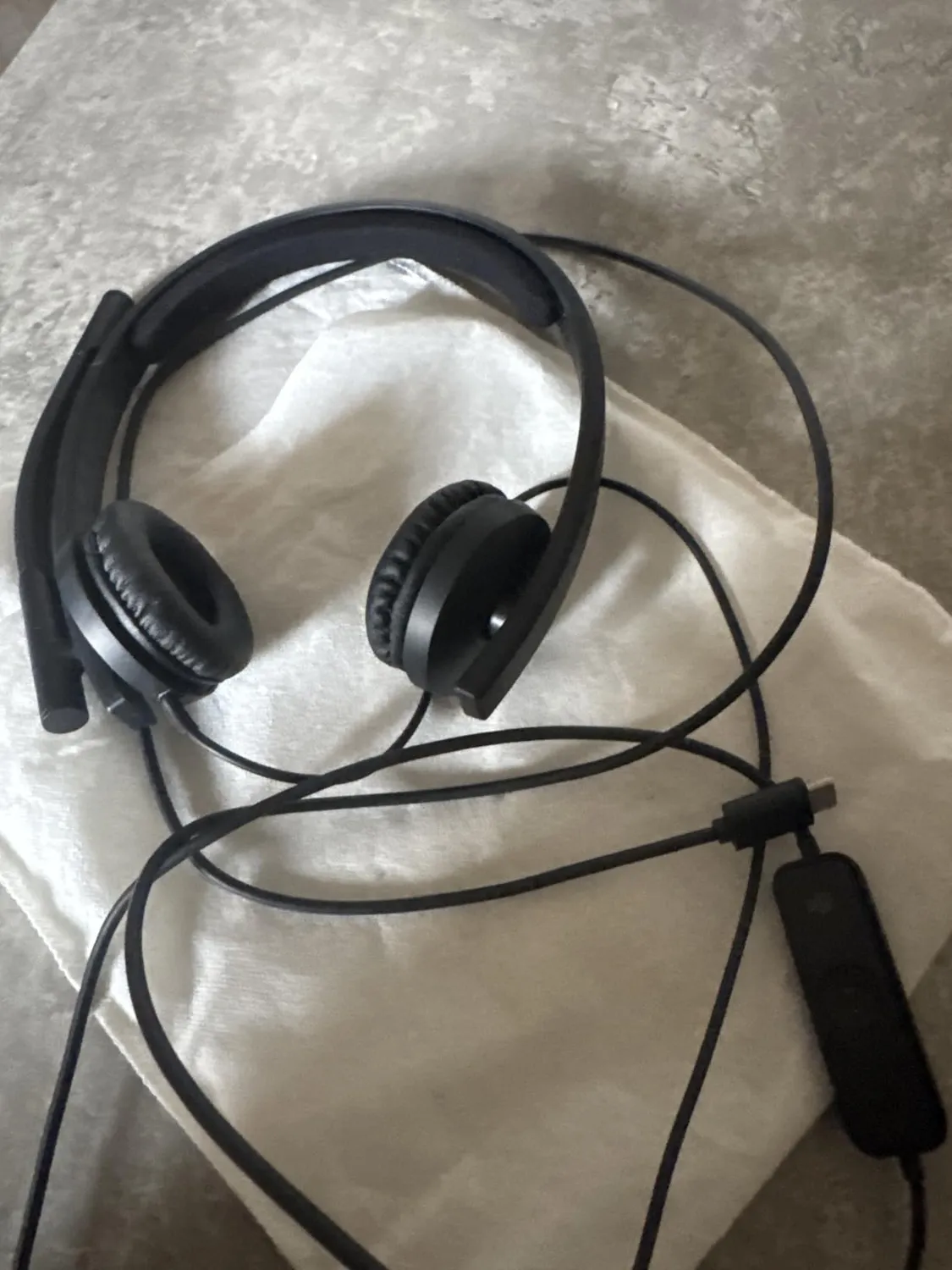 Logitech H570e cuffia con microfono USB Teams leggera