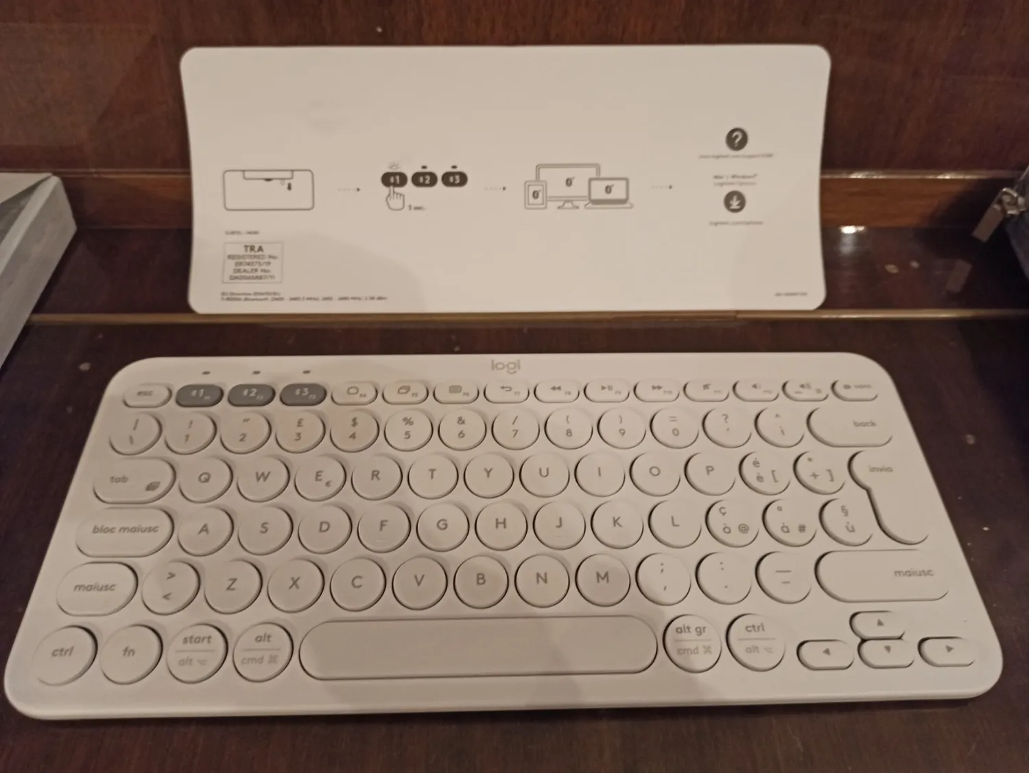 Logitech K380 tastiera Bluetooth blu multidispositivo