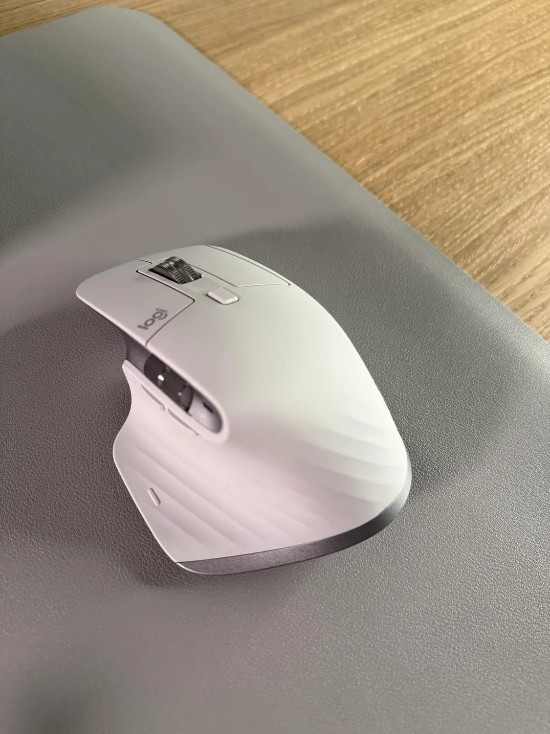 Logitech MX Master 3S mouse wireless grigio chiaro 8K