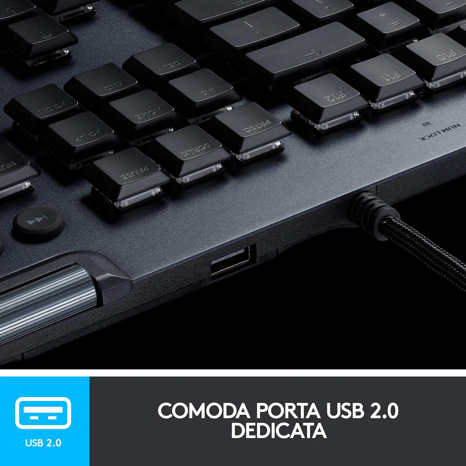 Logitech G G815 tastiera gaming cablata RGB tactile US low-profile