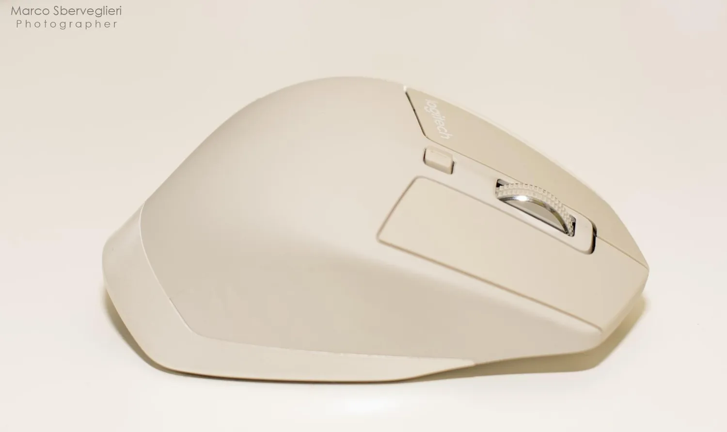 Logitech MX Master Mouse Wireless Grigio Chiaro Laser