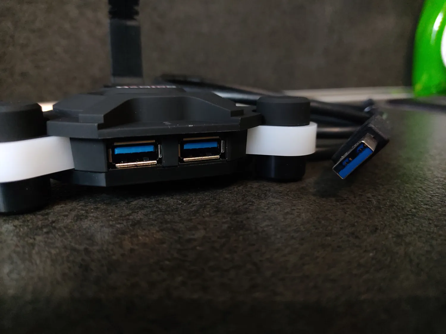 Mars Gaming MMS2 hub USB 3.0 4 porte con bungee mouse LED