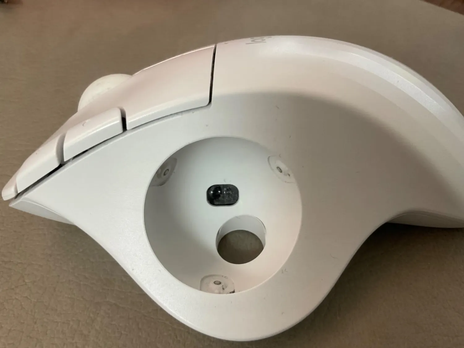 Logitech ERGO M575 trackball wireless nero ergonomico