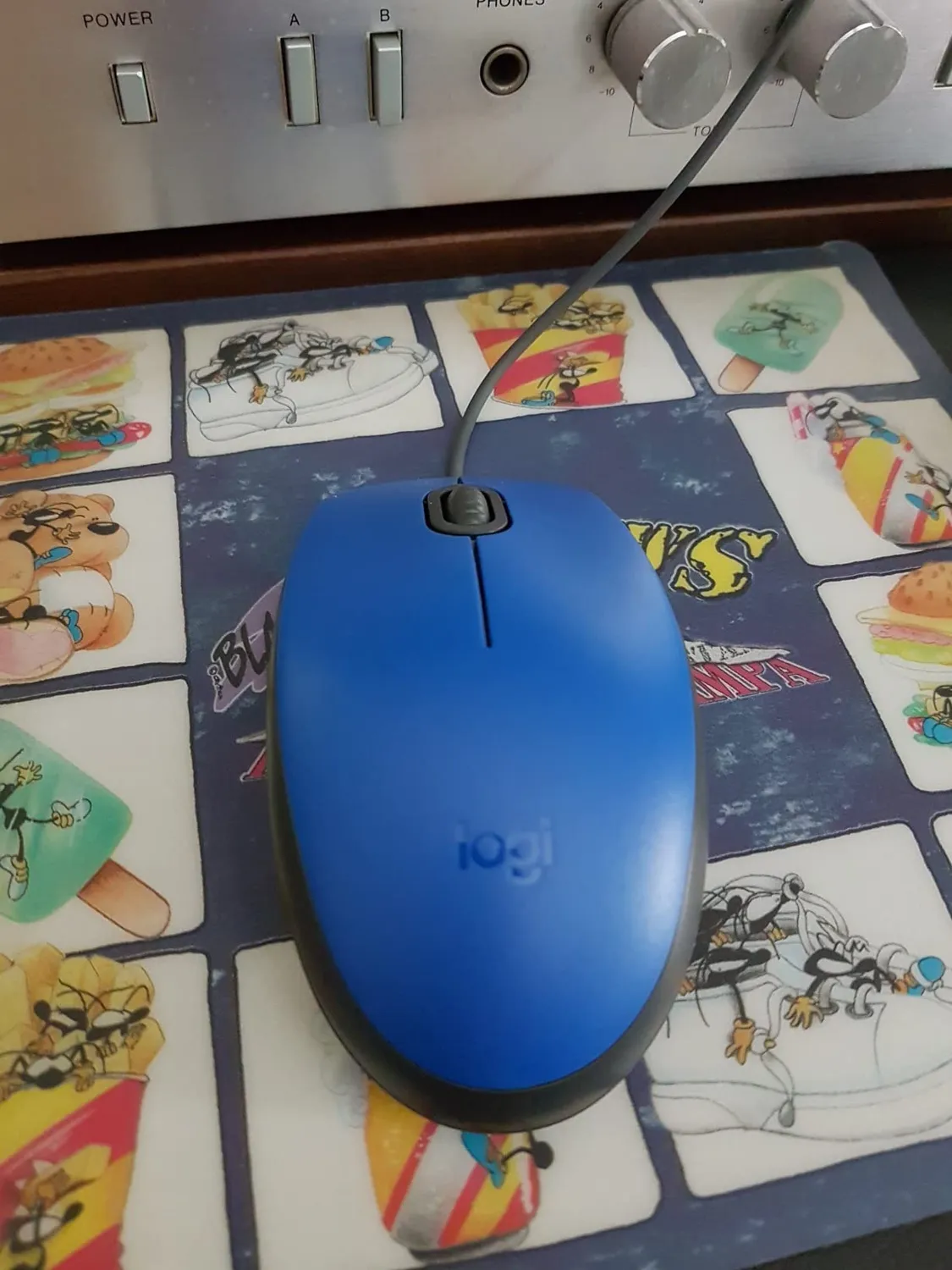 Logitech M110 mouse USB cablato blu singolo silenzioso