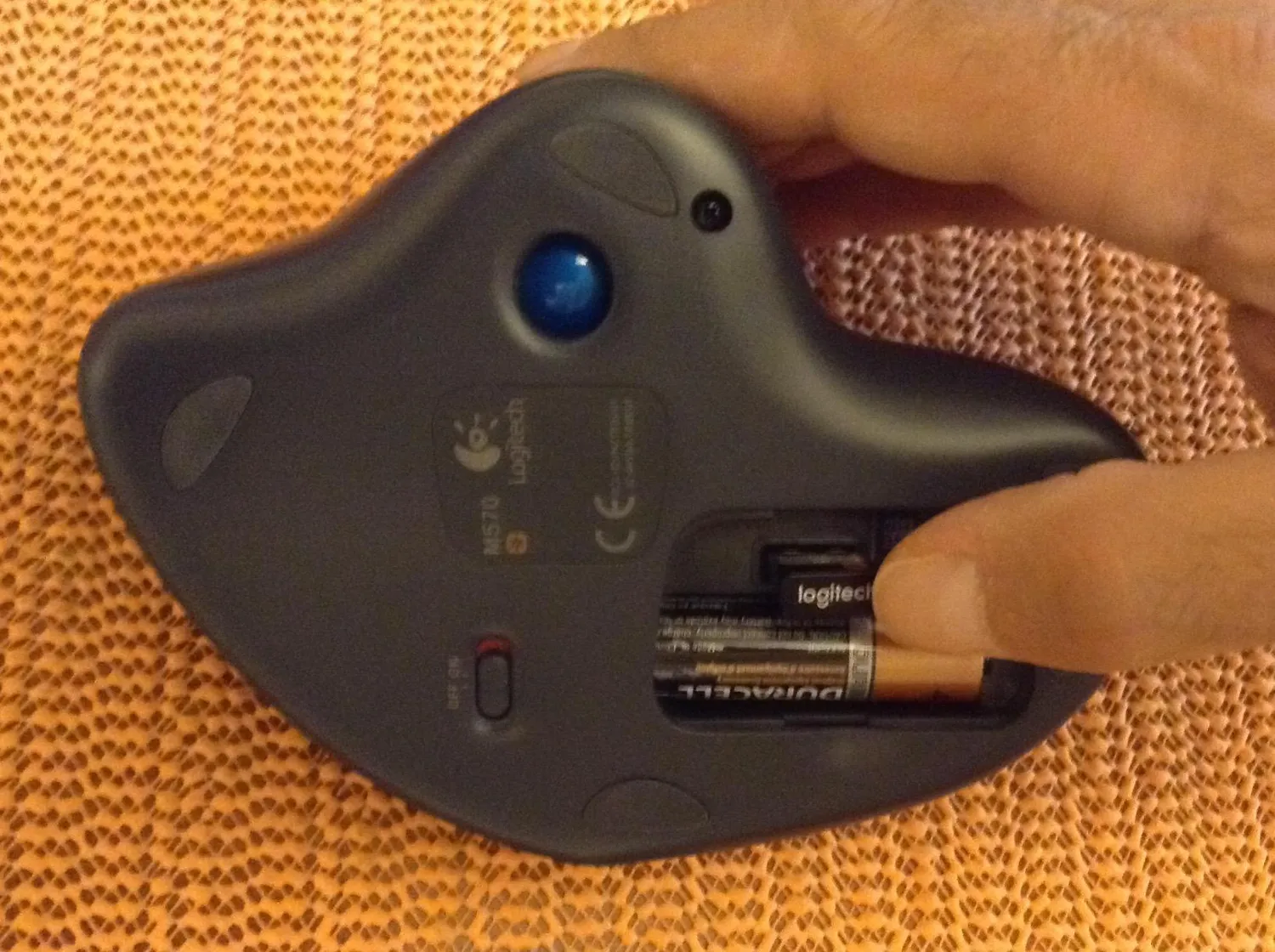Logitech M570 mouse trackball wireless nero