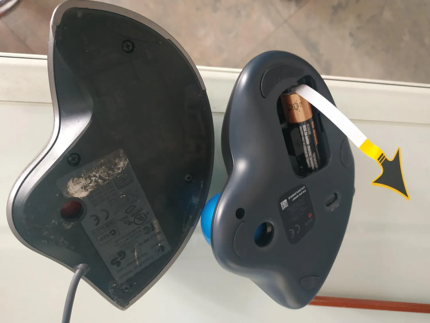 Logitech M570 trackball mouse wireless ergonomico