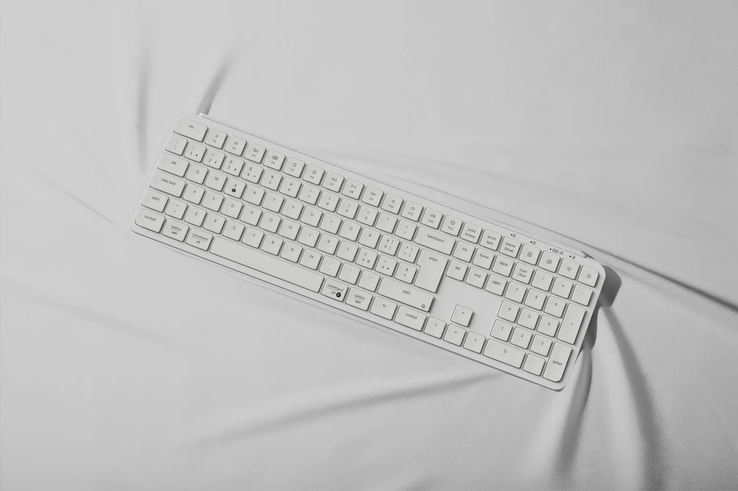 Keychron B6 Pro Ultra-Slim ISO-ITA tastiera Space Gray