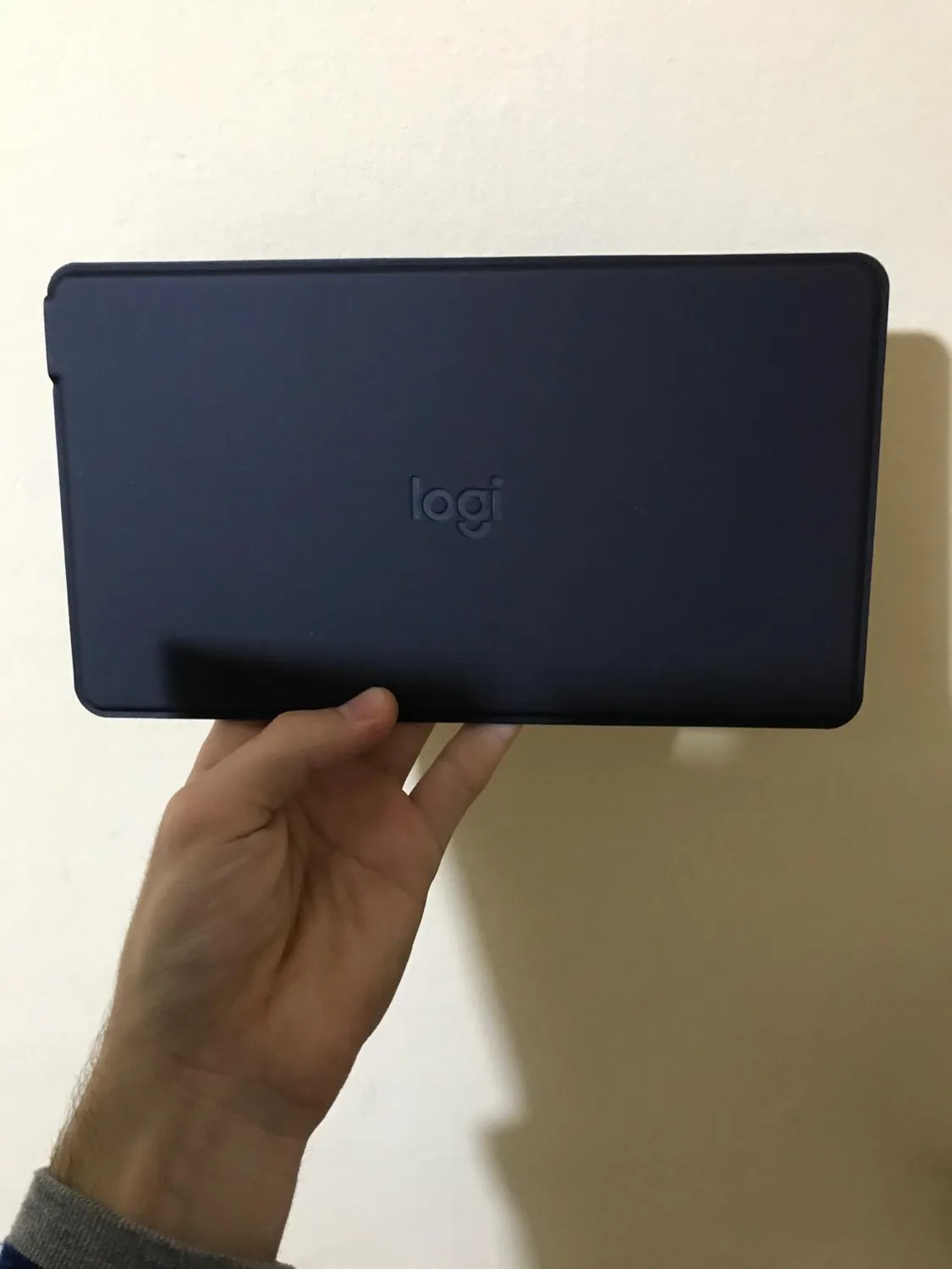 Logitech Keys-To-Go tastiera Bluetooth nera leggera
