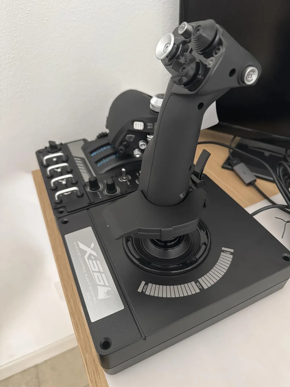 Logitech X56 HOTAS joystick acceleratore RGB
