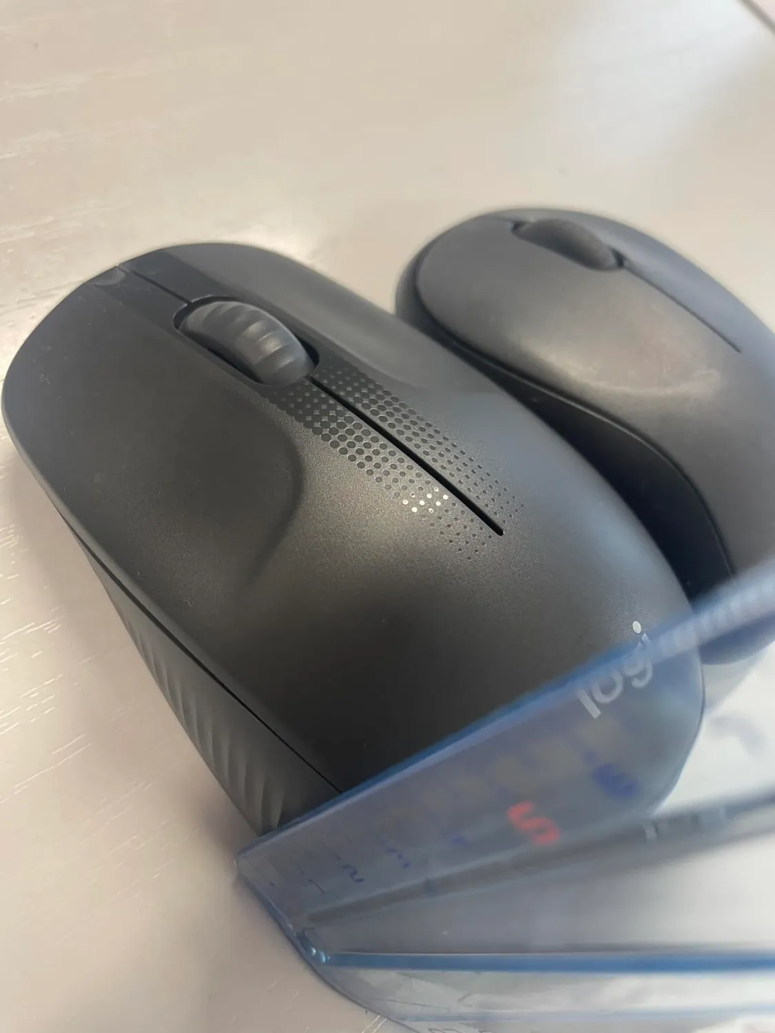 Logitech M190 mouse wireless blu formato grande