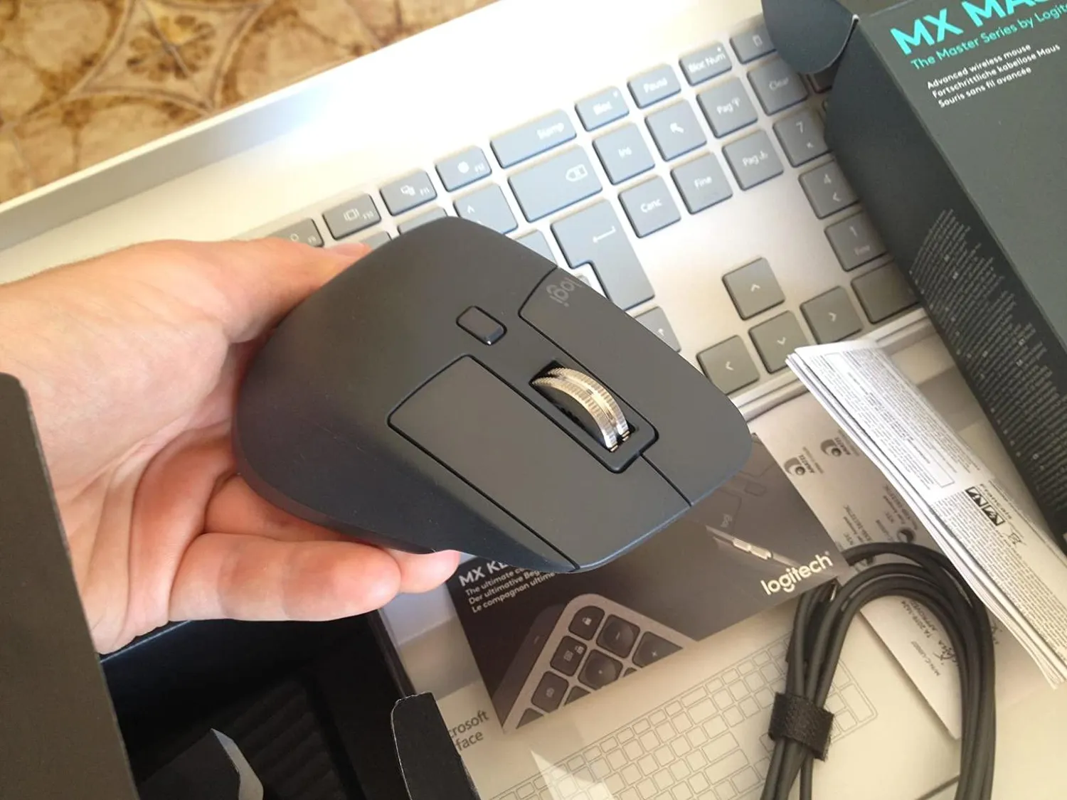 Logitech MX Master 3 mouse wireless nero ricarica USB-C