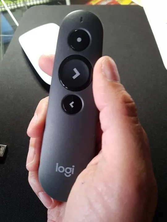 Logitech R500 puntatore laser wireless grigio Bluetooth