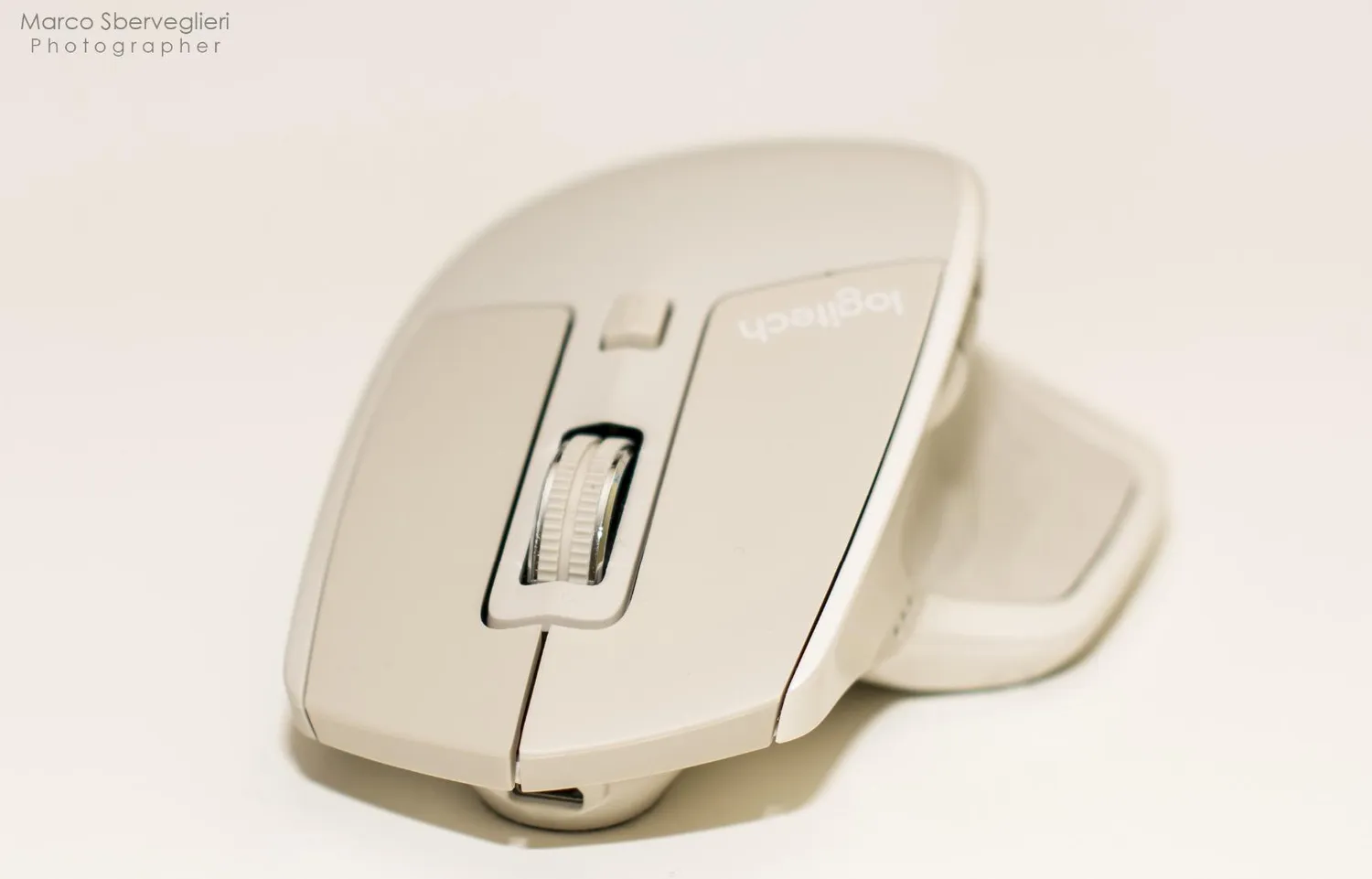 Logitech MX Master Mouse Wireless Grigio Chiaro Laser