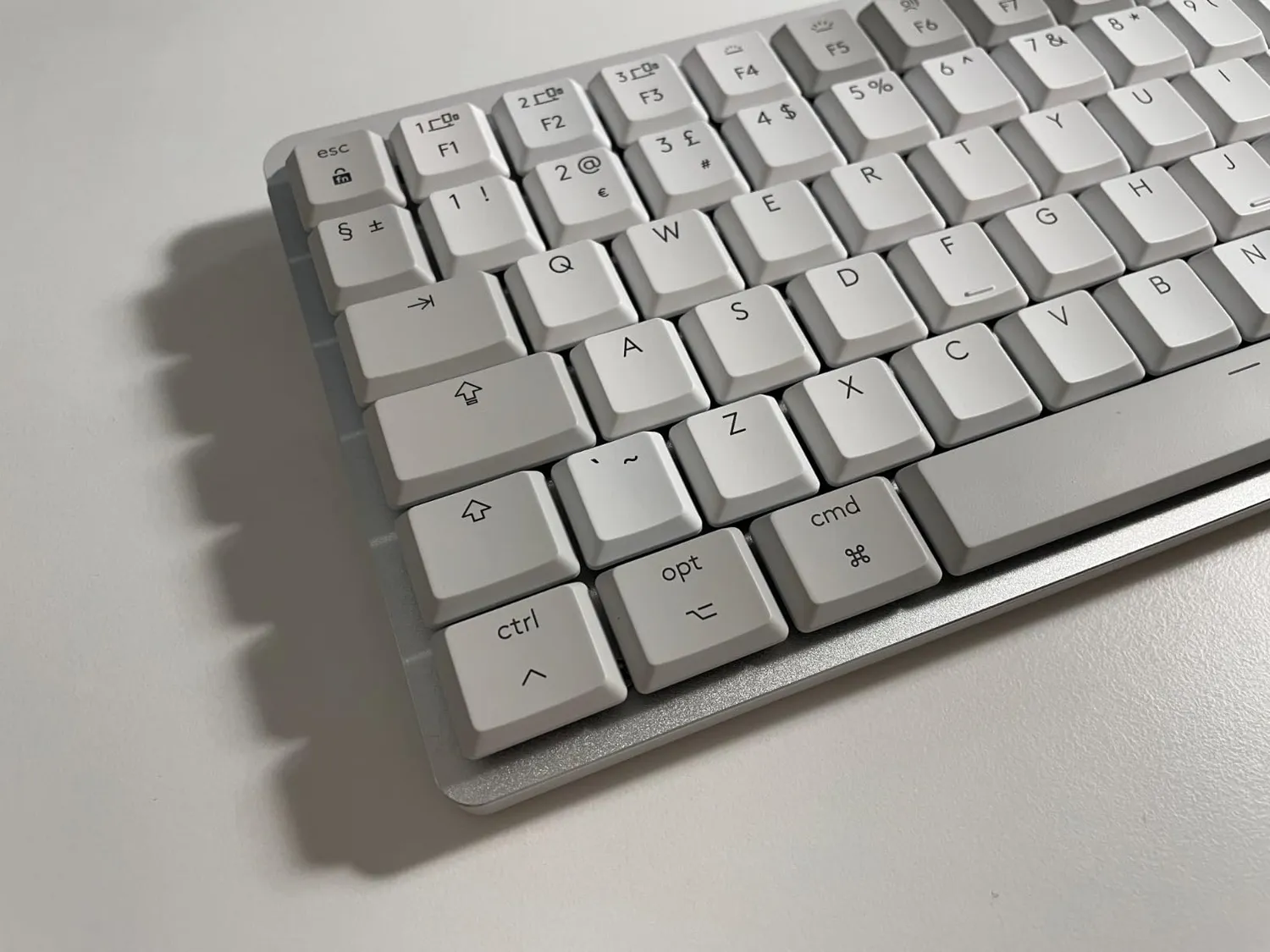 Logitech MX Mechanical Mini tastiera wireless Mac retroilluminata UK