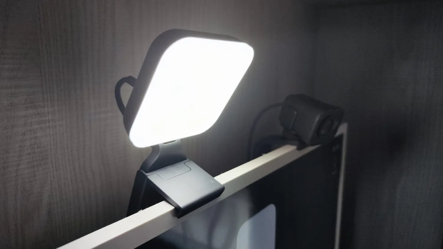 Logitech Litra Glow luce LED streaming TrueSoft