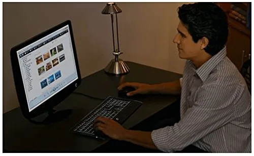 Logitech K740 Tastiera Cablata Illuminata ITA QWERTY Sottile