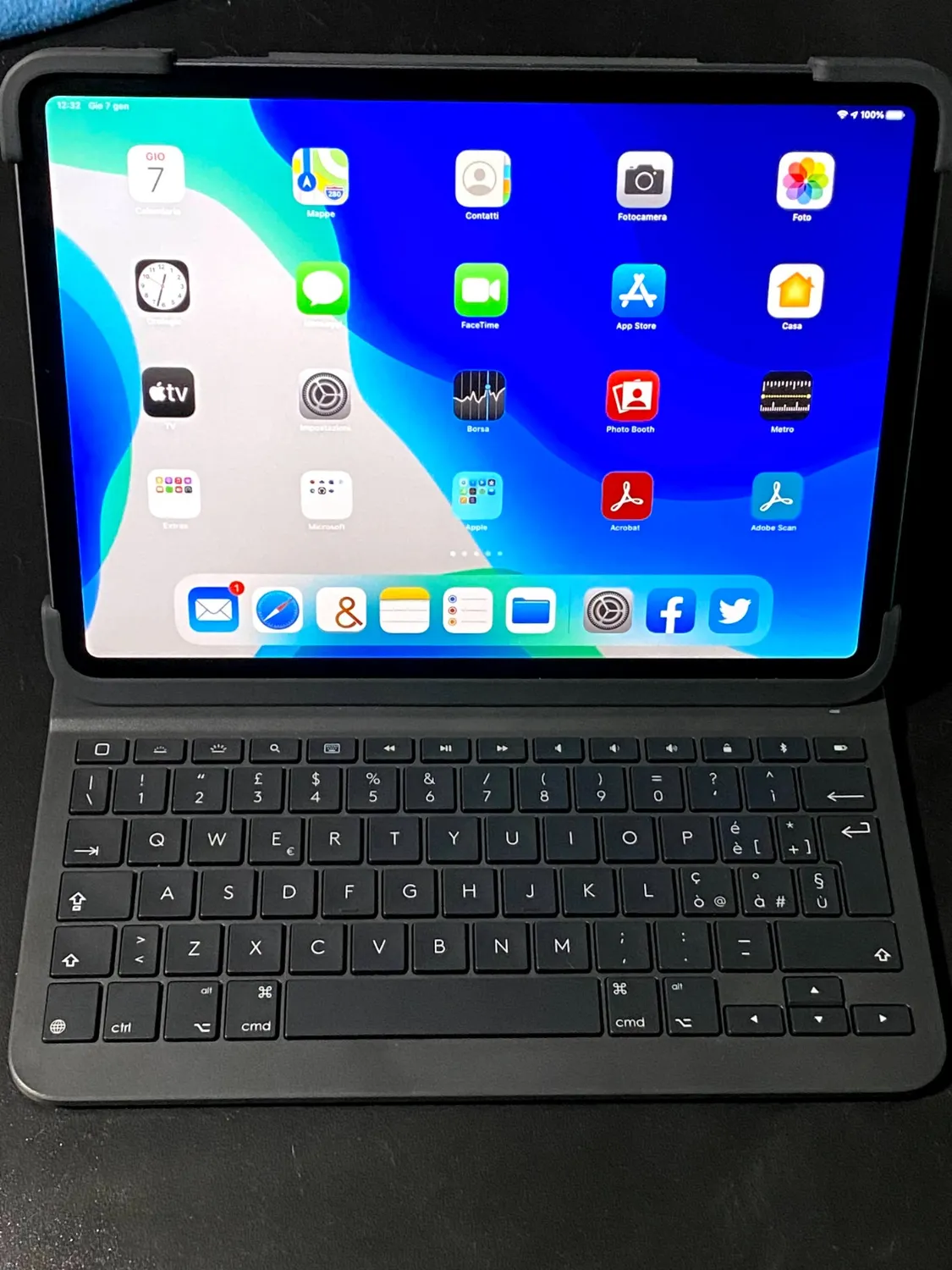 Logitech Slim Folio Pro Custodia Tastiera iPad 11 Retroilluminata