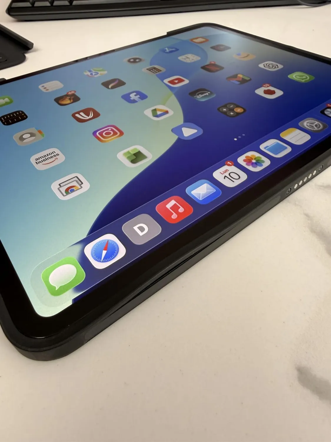 Logitech Combo Touch custodia tastiera iPad Pro 13 M4 ITA