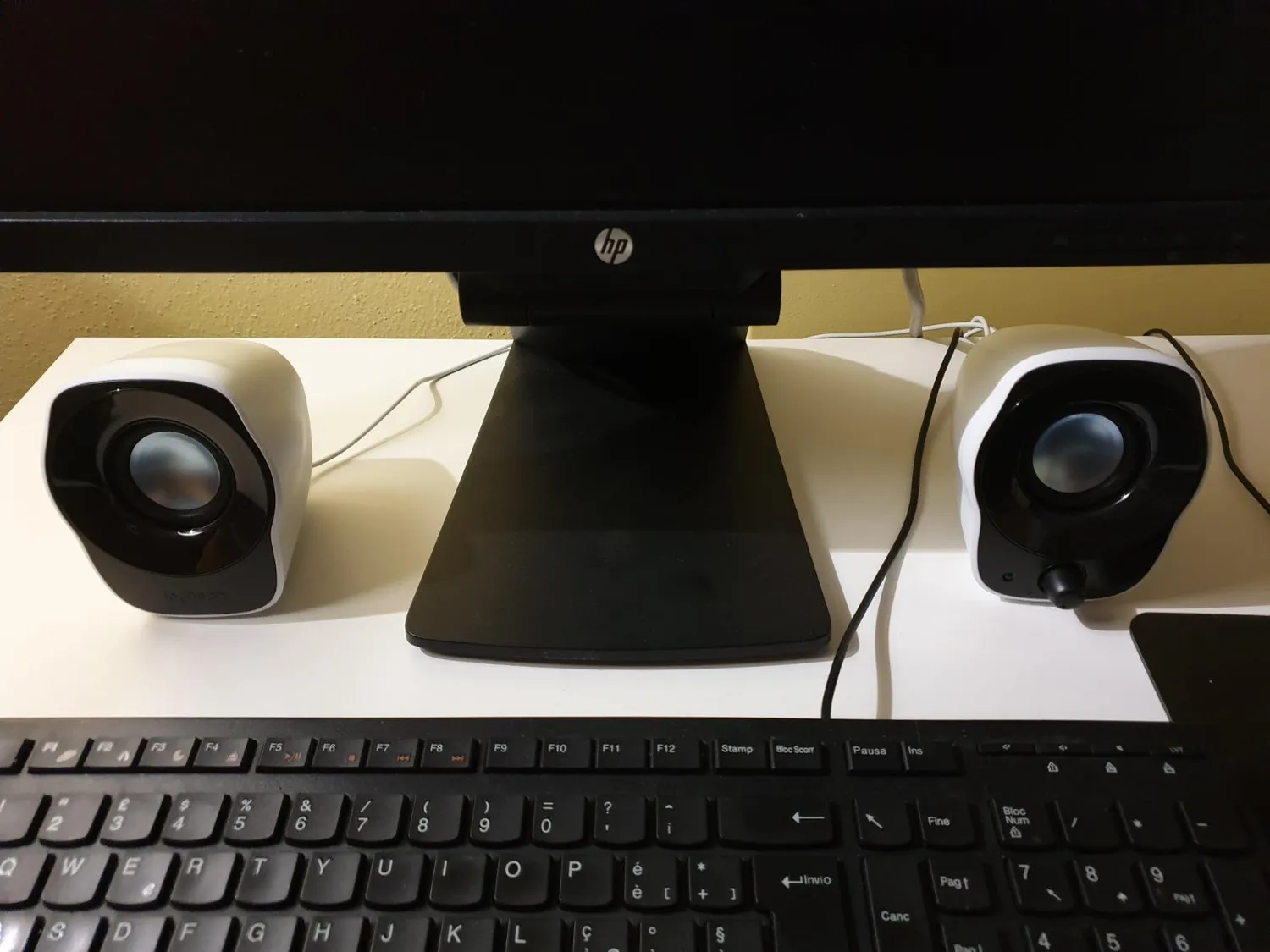 Logitech Z120 altoparlanti stereo PC USB compatti neri