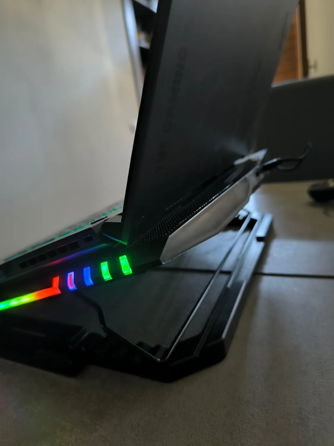 Mars Gaming MNBC5 base raffreddamento laptop 19" ARGB