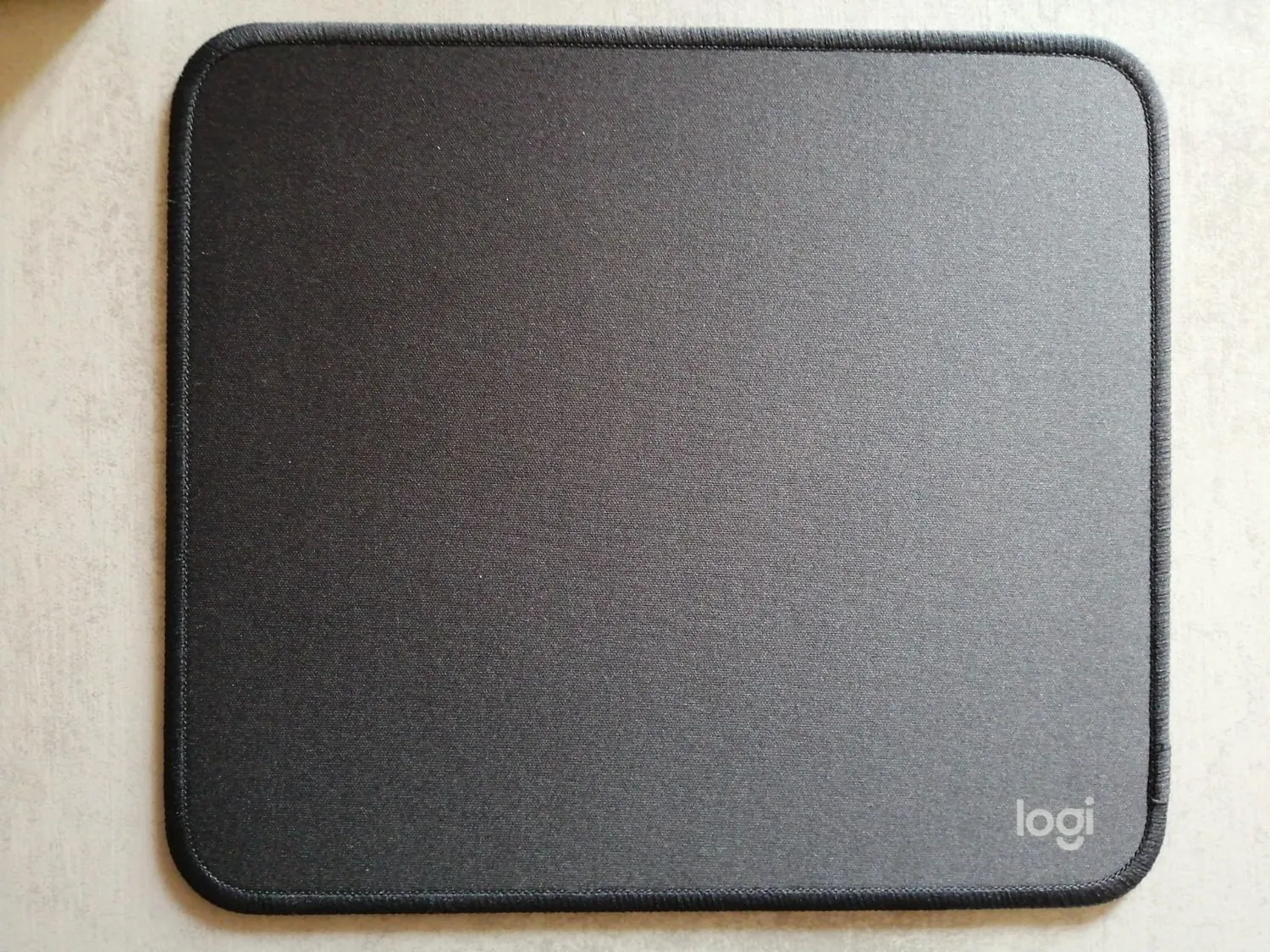 Logitech Studio Series tappetino mouse rosa idrorepellente