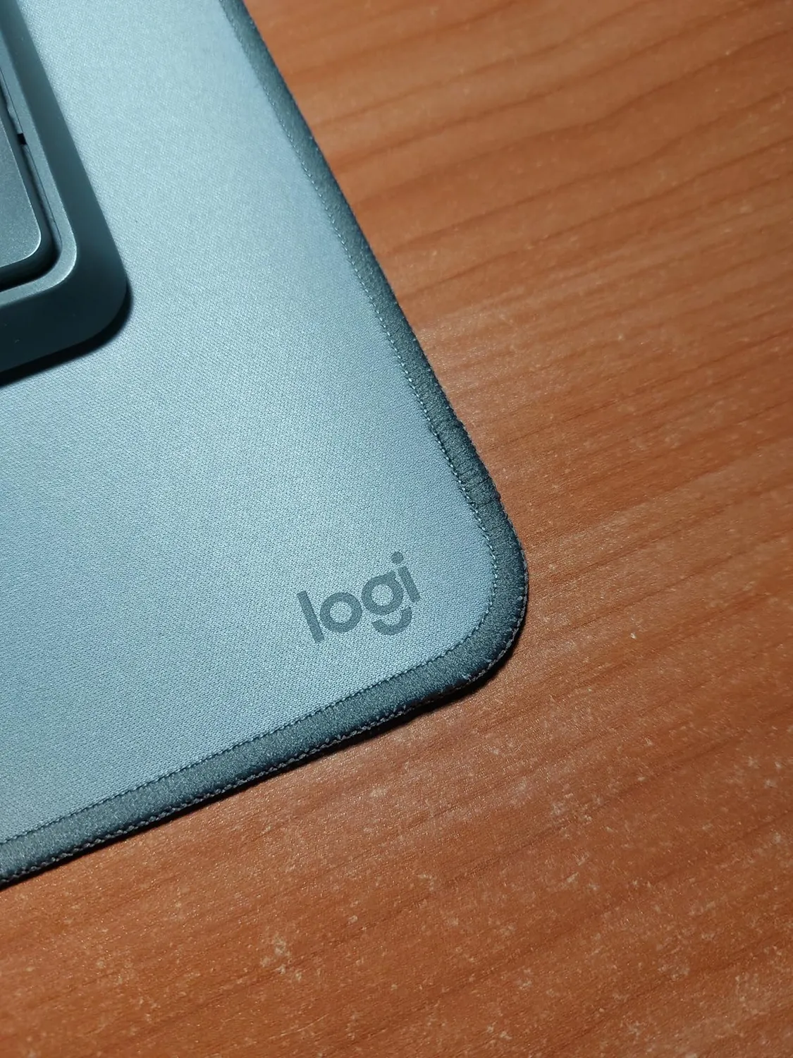 Logitech Studio Series Desk Mat tappetino rosa 30x70 idrorepellente