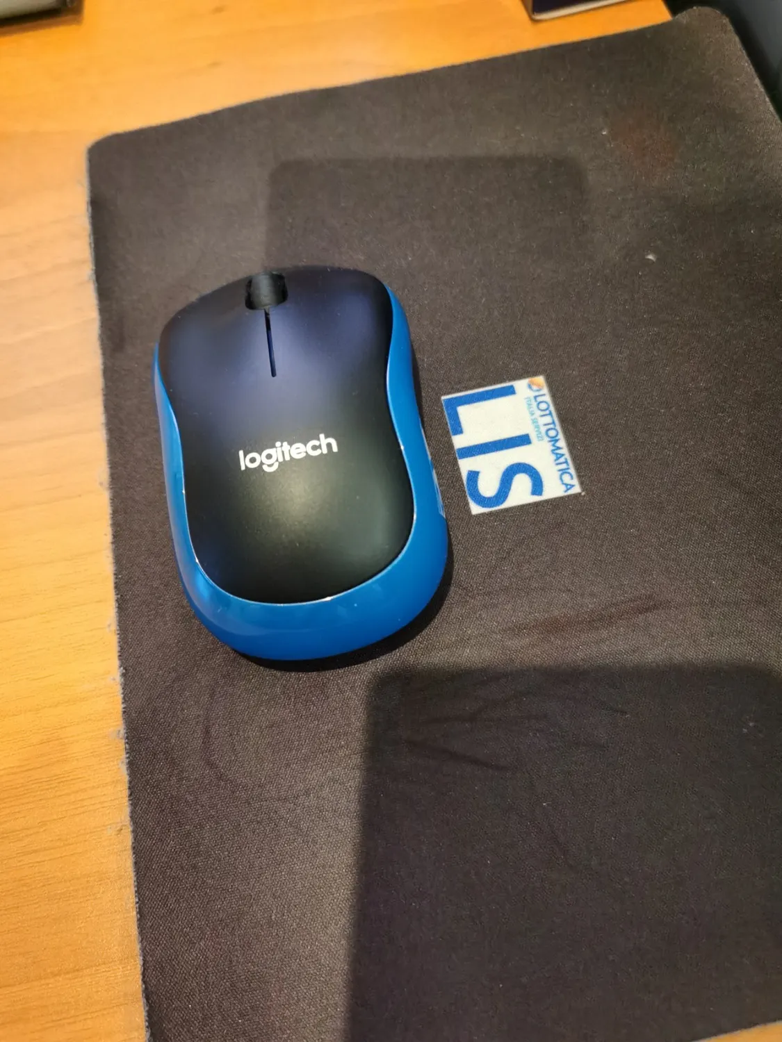 Logitech M185 Mouse Wireless Blu 2,4 GHz Compatto