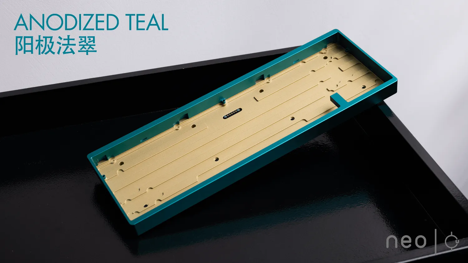 Neo65 CU tastiera Teal Carbonio Tri-mode Hotswap