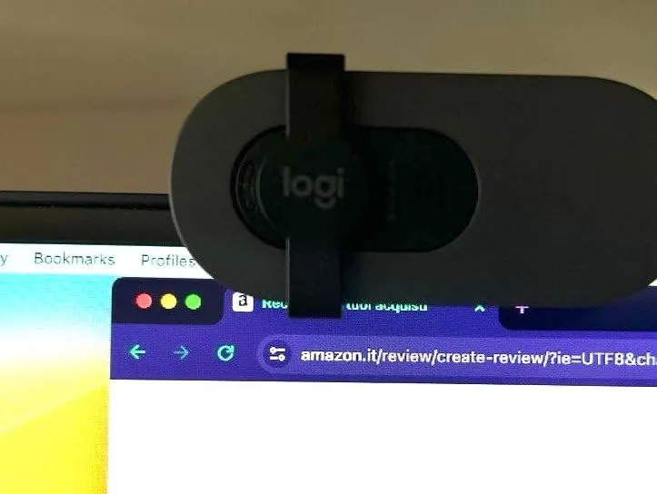Logitech Brio 105 webcam Full HD 1080p con otturatore
