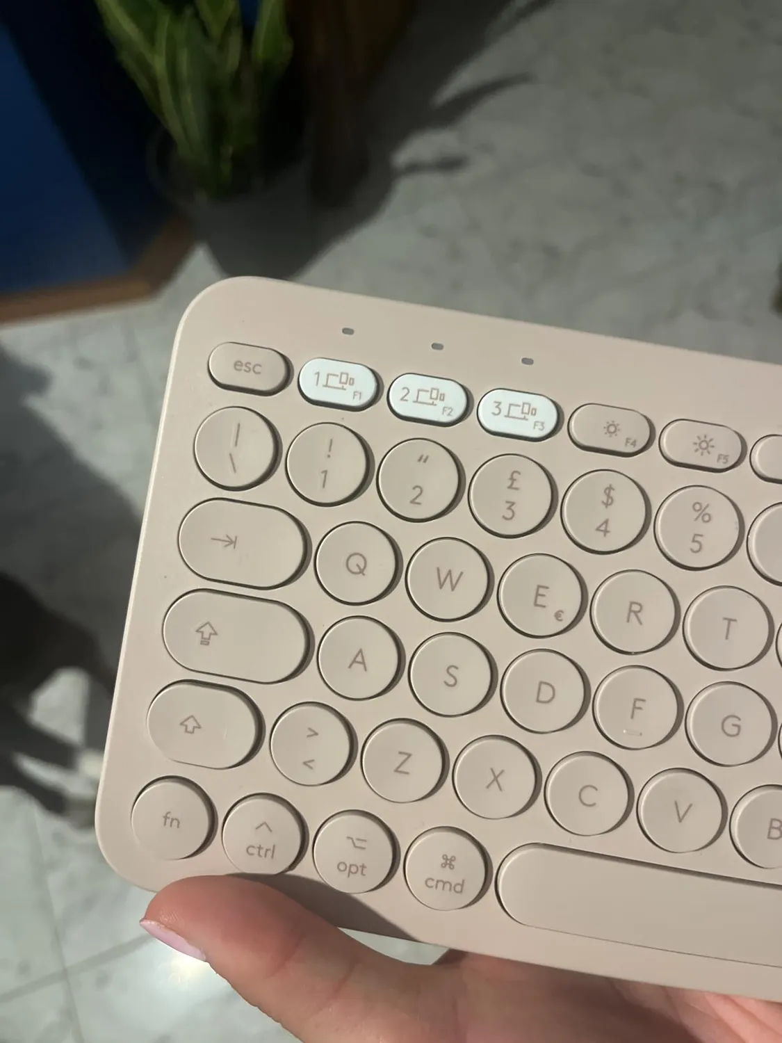 Logitech K380 tastiera Bluetooth Mac ITA QWERTY multidispositivo