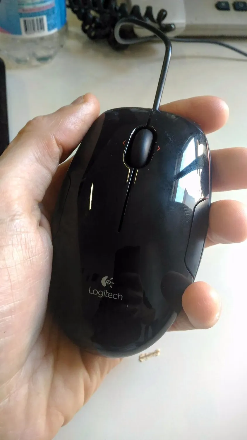 Logitech M150 mouse con filo rosso laser