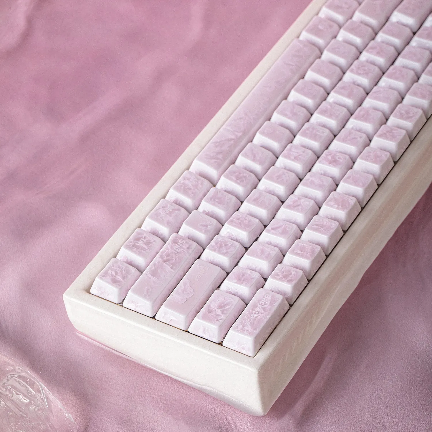 Cerakey V4 Pink Ice Crystal keycap ceramica 116 tasti con legende