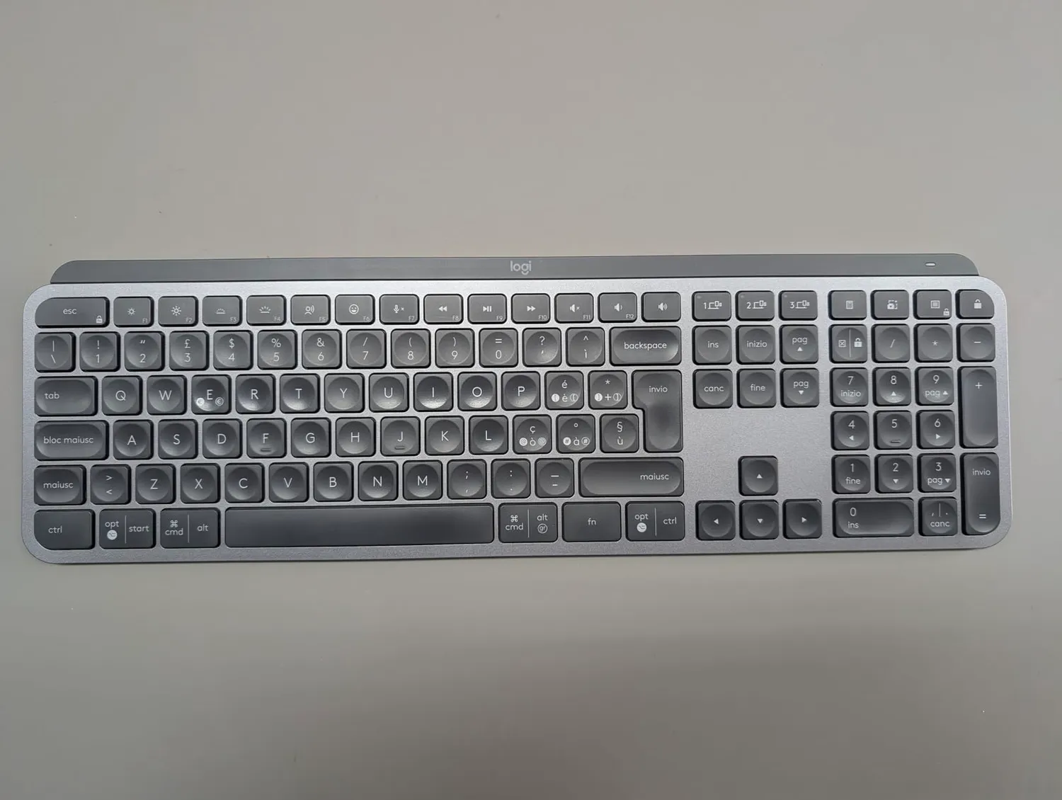 Logitech MX Keys S tastiera wireless grigio chiaro ITA