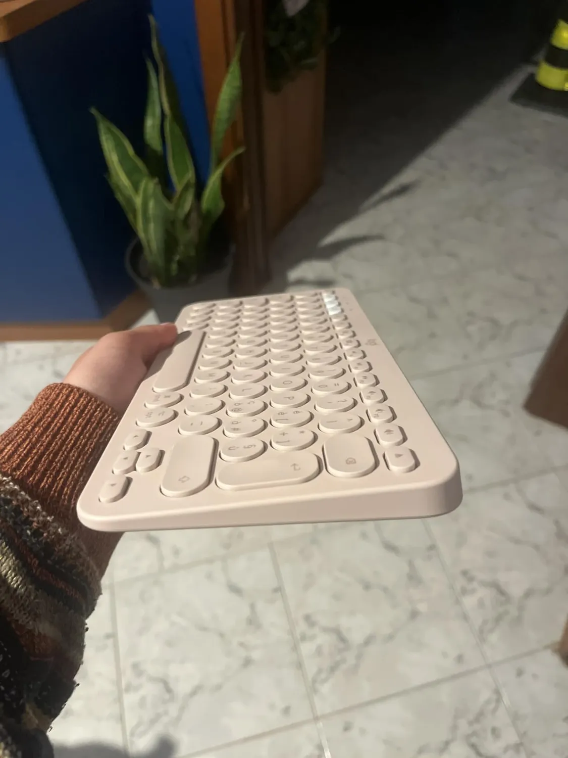 Logitech K380 tastiera Bluetooth Mac ITA QWERTY multidispositivo