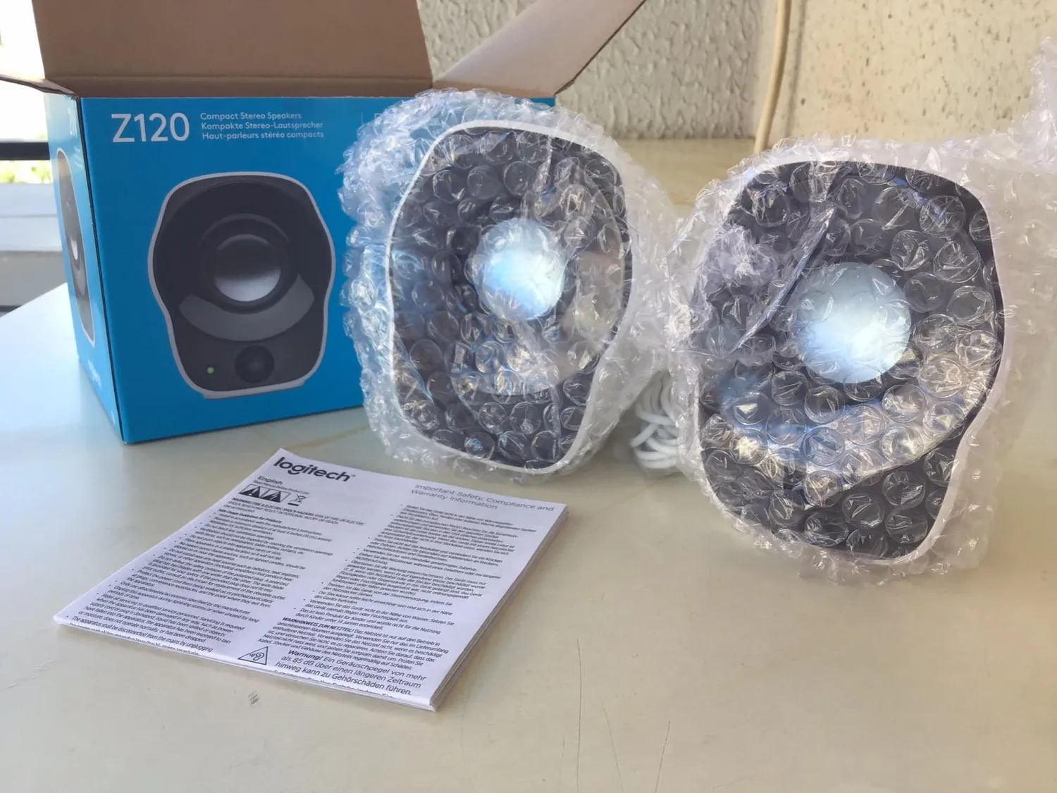 Logitech Z120 altoparlanti stereo PC USB compatti neri