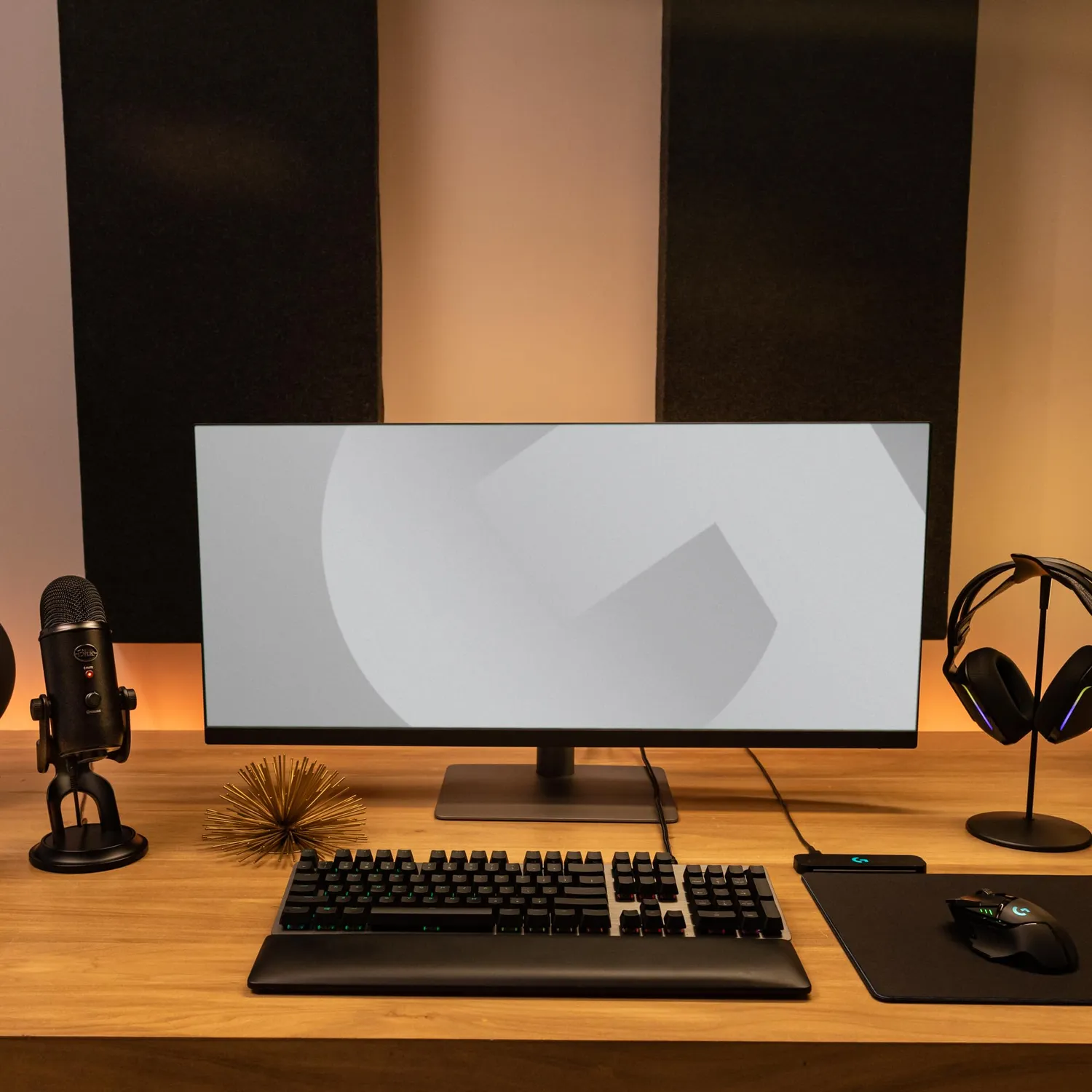 Logitech G POWERPLAY Tappetino Mouse Ricarica Wireless 275x300 mm