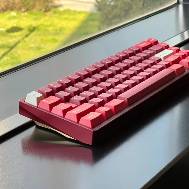 Neo 65CU tastiera custom 60% nera unibody